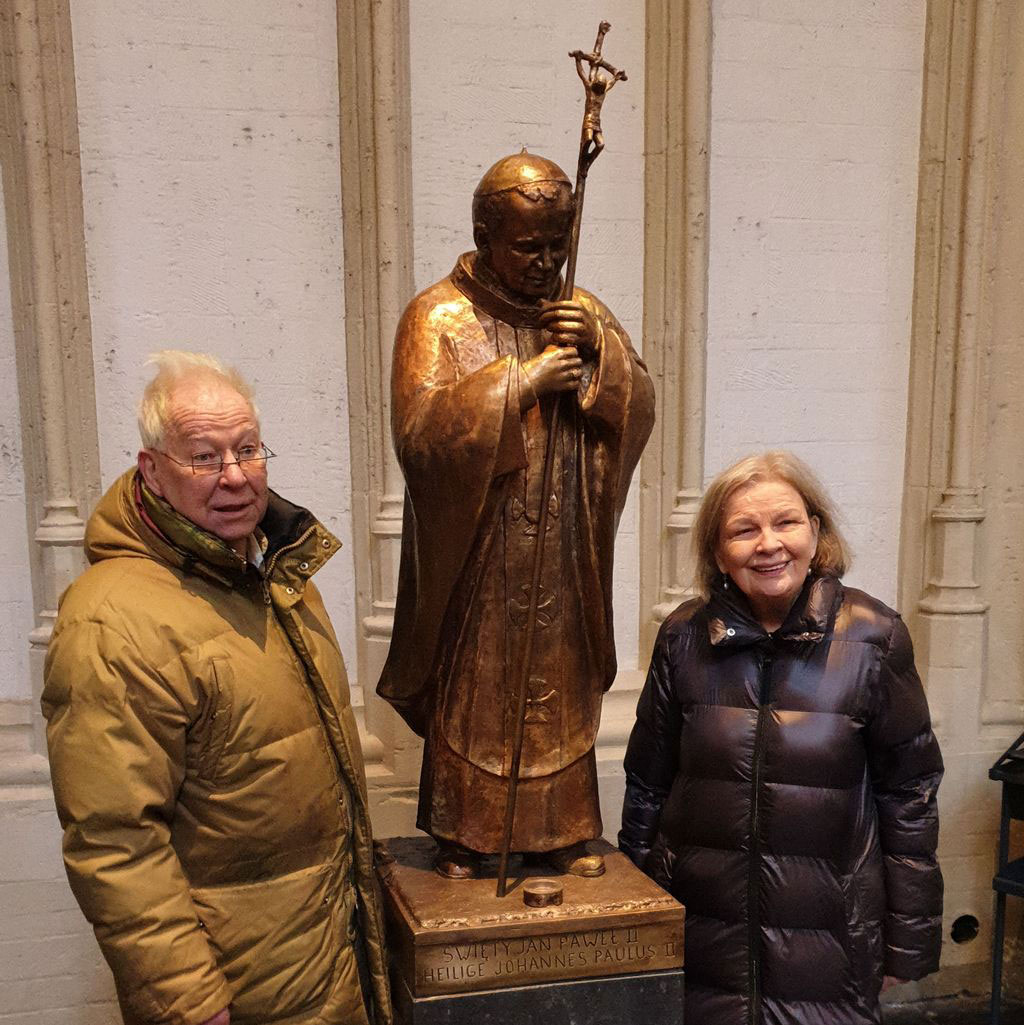 Sint-Jan-Echtpaar Bremers-beeld Johannes Paulus II